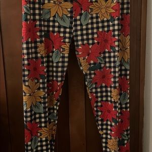 LULAROE T/C LEGGINGS: HOLIDAY CHRISTMAS POINSETTIA PRINT